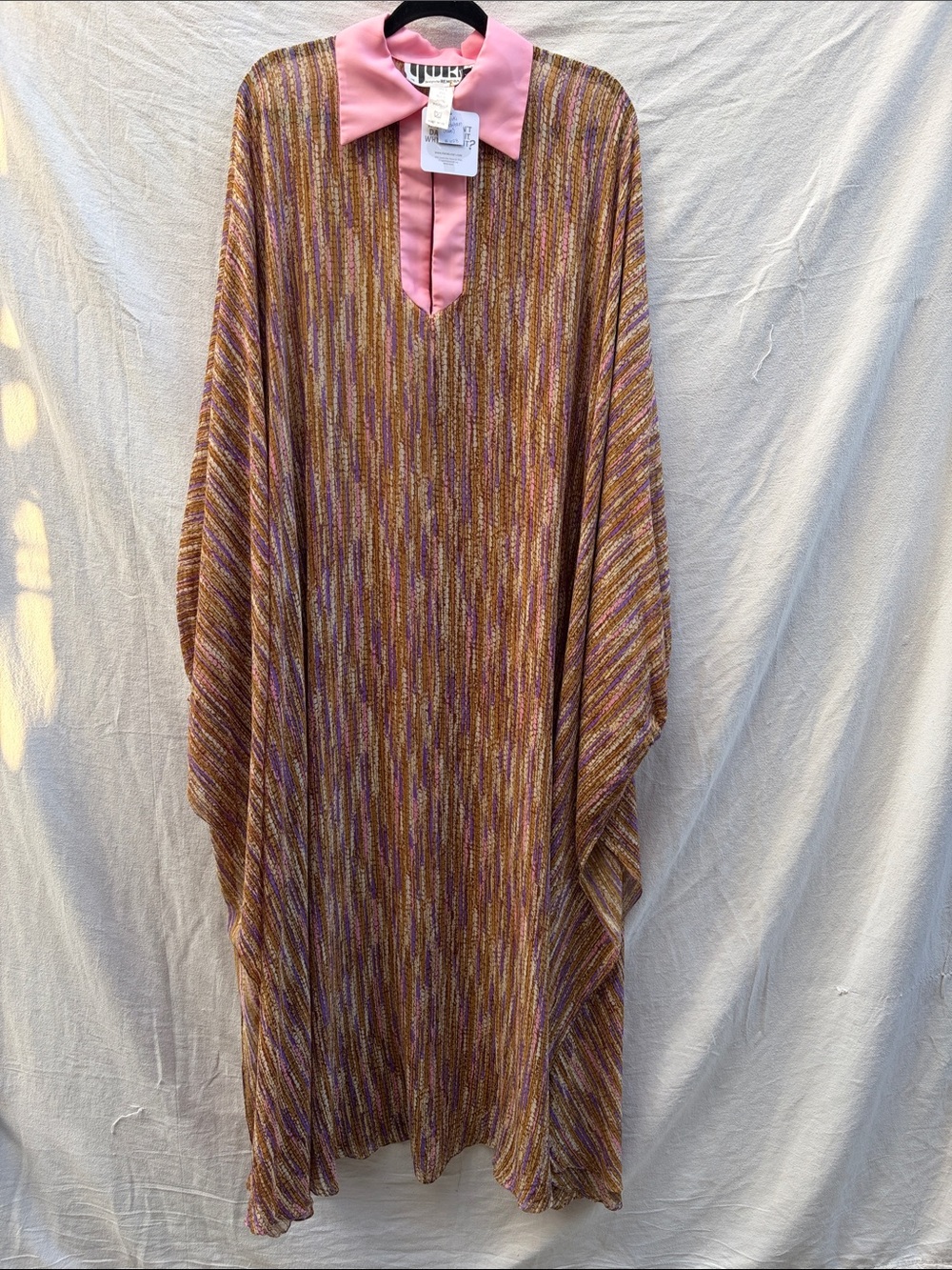 1970s Women’s Caftan in Pink and Multicolor